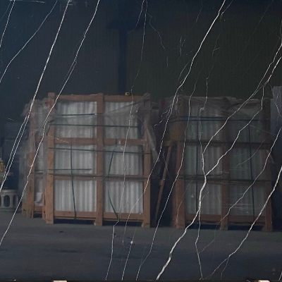 AV-đen chỉ trắng 